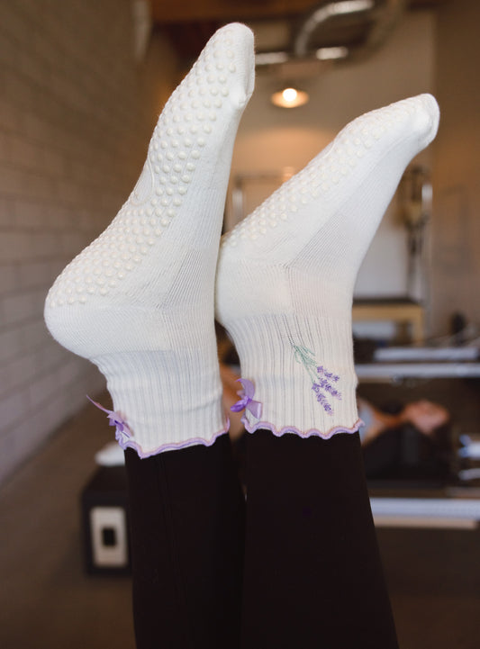 Lavender Floral Pilates & Yoga Grip Socks