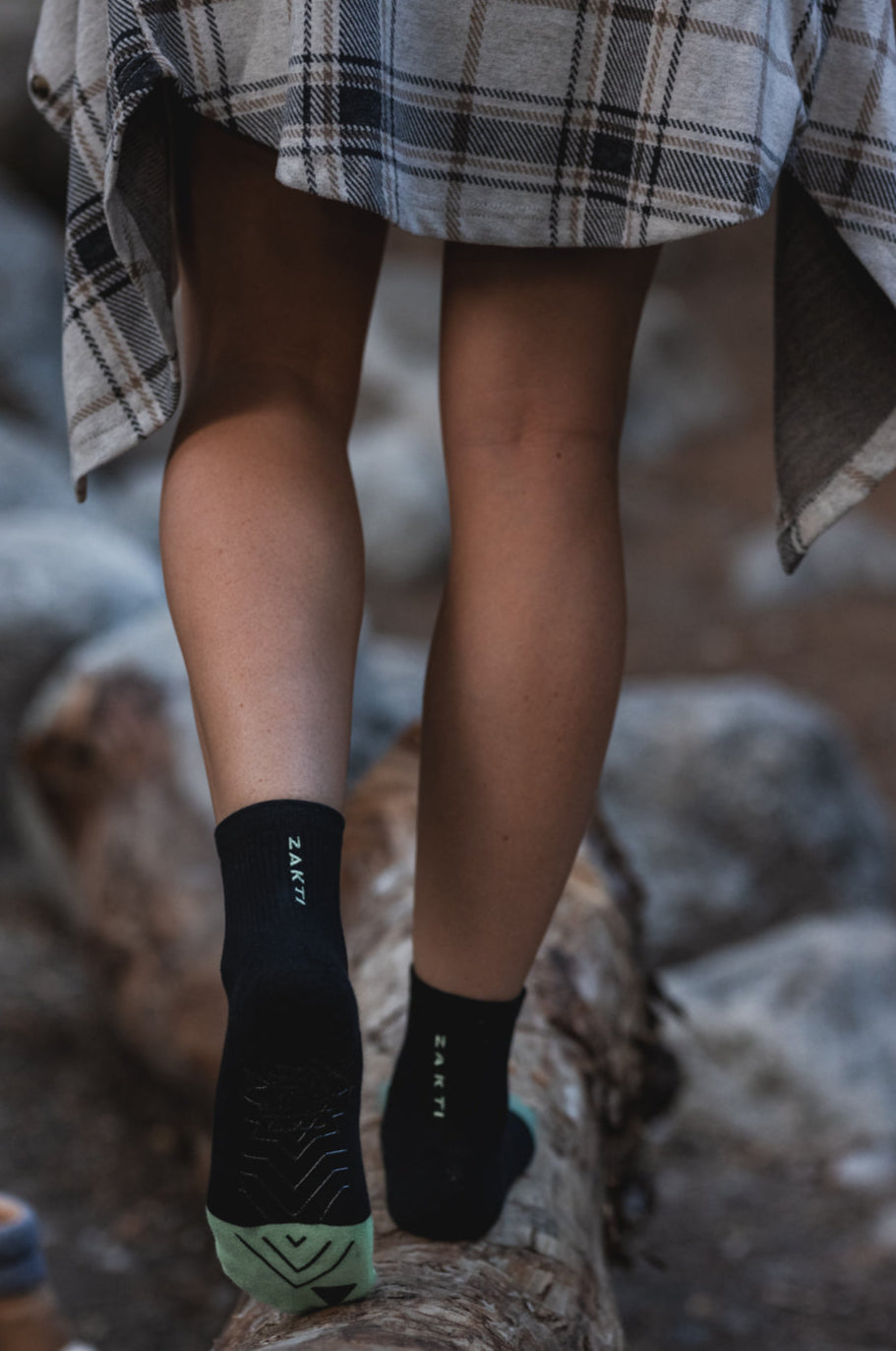 Outdoor hiking socks with support